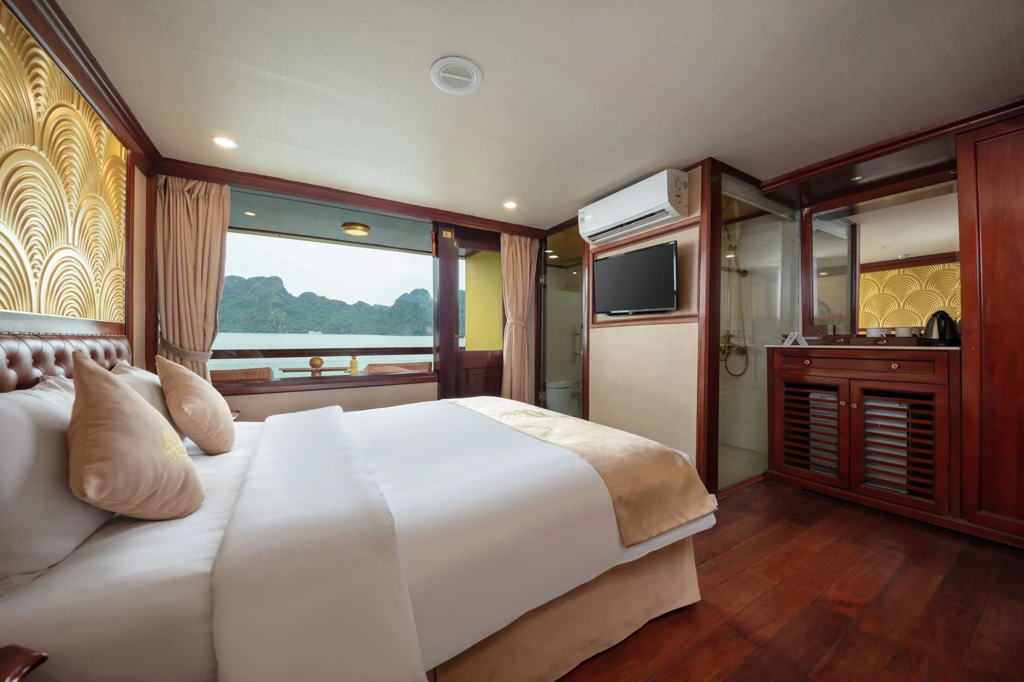 Zimmer im GOLDEN CRUISE Schiff